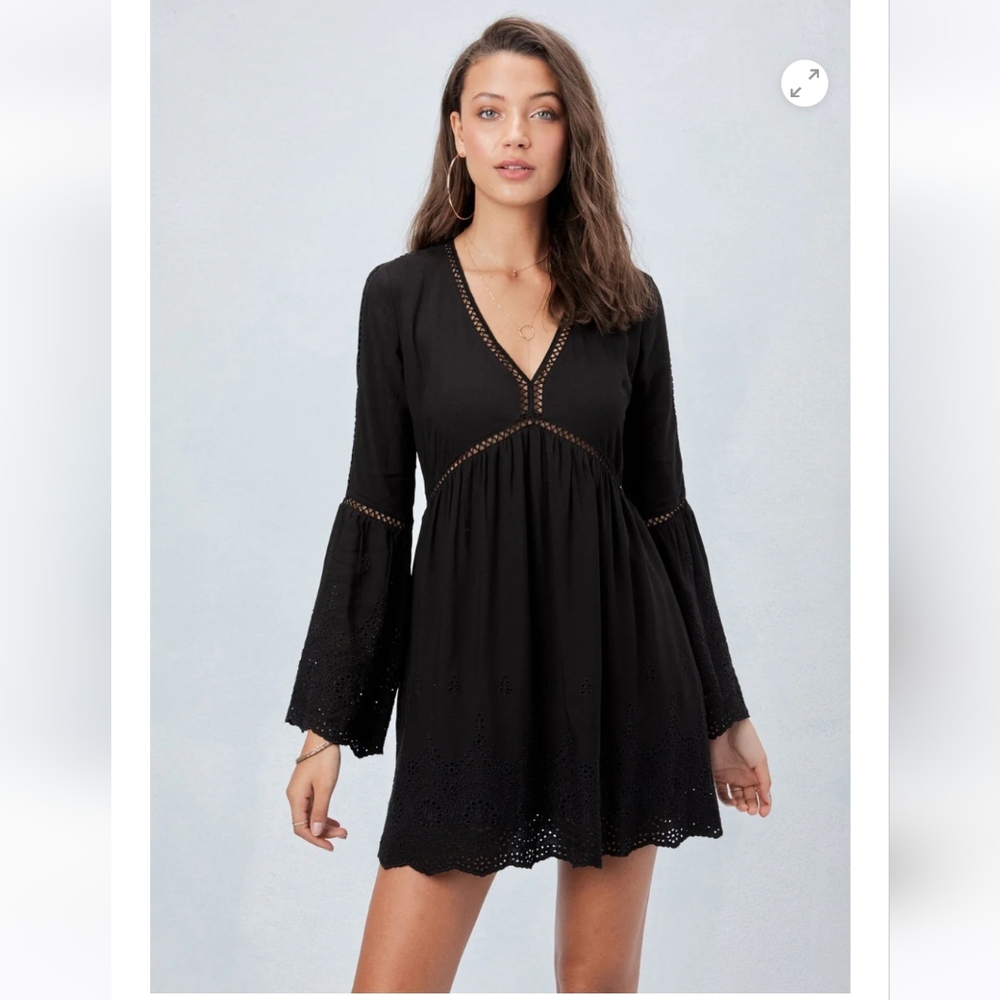NWT Domino Embroidered Dress
